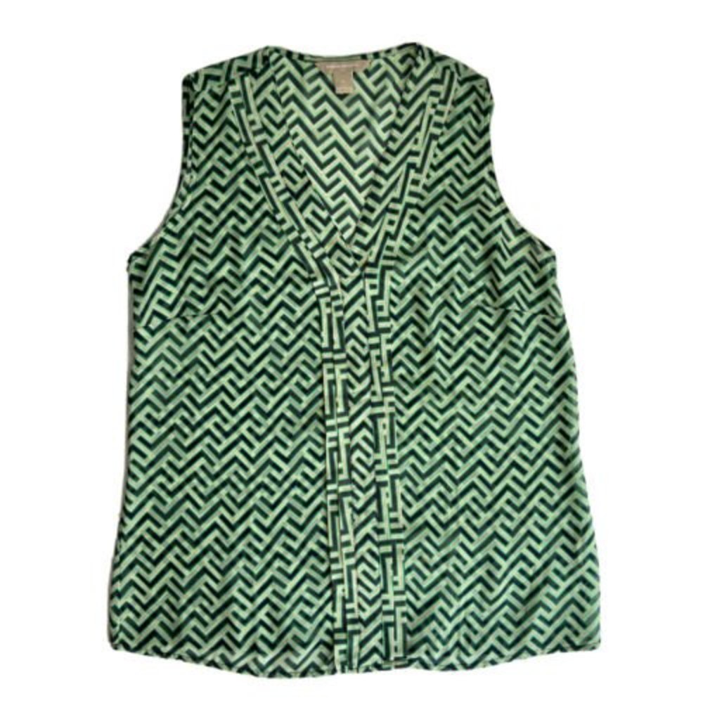 Banana Republic Factory Women's Sleeveless Top Size Medium V Neck Lightweight
